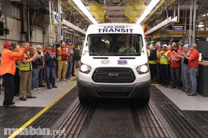Ford Transit là mẫu xe đạt được nhiều giải thưởng danh giá như “Xe thương mại của năm”