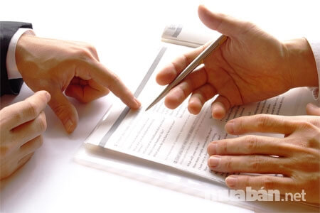 Chú ý kỹ những điều khoản trước khi ký hợp đồng chuyển nhượng