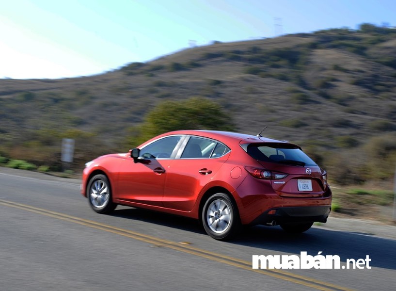 Mazda 3 có thiết kế trẻ trung, hiện đại, tiết kiệm nhiên liệu.