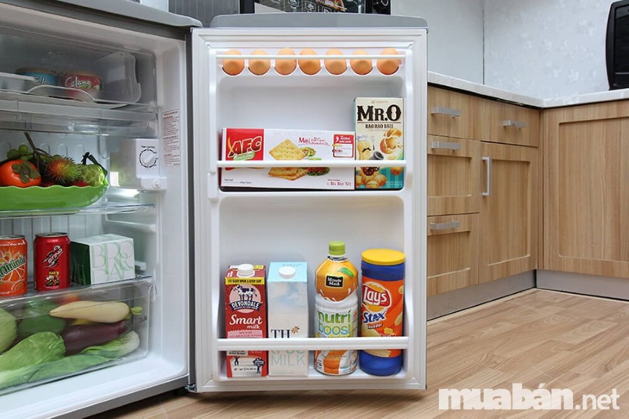 Bạn nên chọn tủ lạnh vật liệu nhựa để bảo quản tốt và chống bám mùi