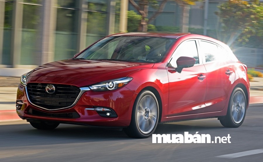 Tại thị trường Việt Nam, Mazda 3 đang là mẫu xe hạng C ăn khách nhất