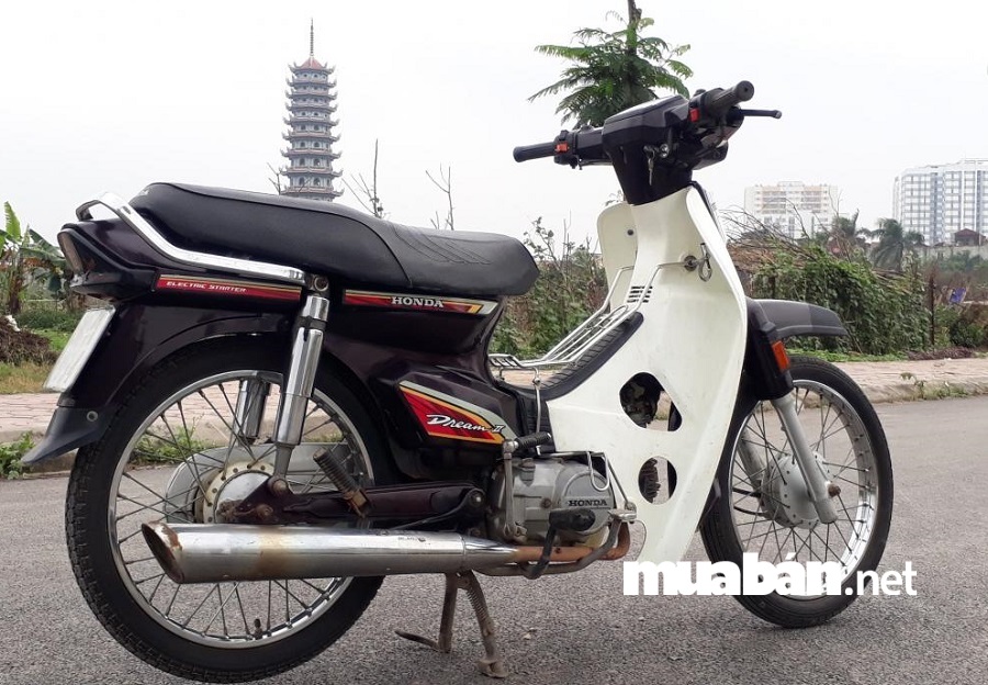 Honda Dream - dòng xe bền bỉ được nhiều người Việt ưa chuộng.