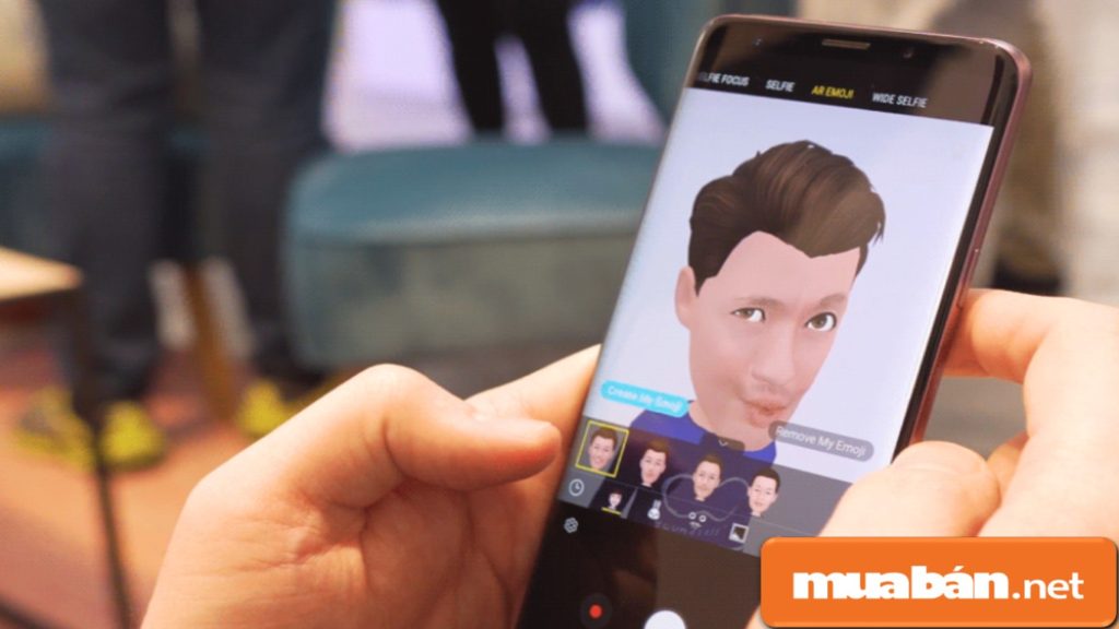 Galaxy S9+ được hỗ trợ tạo biểu tượng cảm xúc từ hình ảnh của bạn.