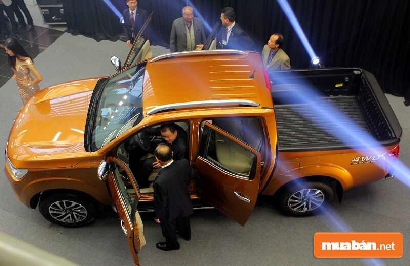 Nissan Navara 2015 cũng nằm trong top những mẫu xe oto bán tải cũ đáng mua nhất hiện nay