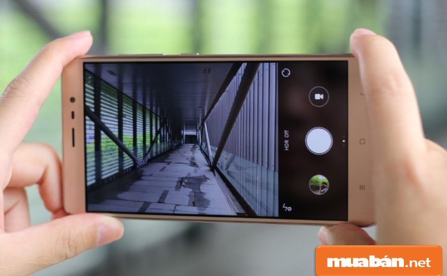 Bộ đôi camera trên Redmi Note 3 có khả năng chụp hình và lưu hình với tốc độ khá ổn.