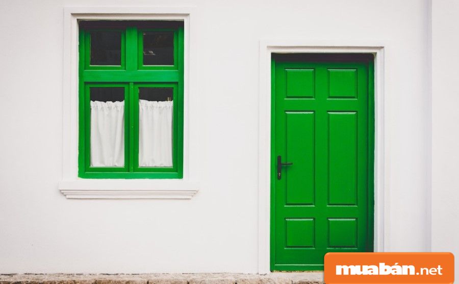 Bạn hãy kiểm tra các cánh cửa của ngôi nhà có an toàn và chắc chắn hay không?