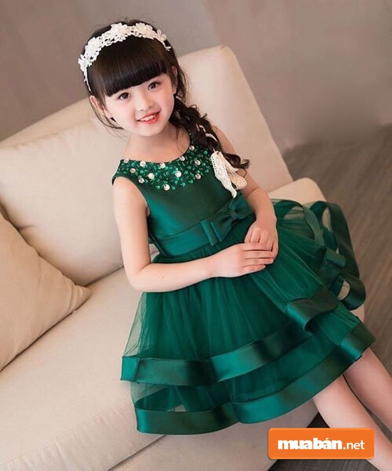 Váy xòe được các “cô công chúa nhỏ” mê tít vì độ đáng yêu, xinh xắn của chúng.