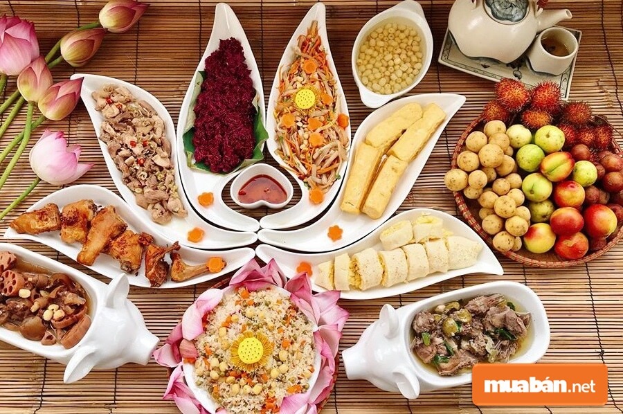 Tết Đoan Ngọ (Dumpling Festival) là ngày Tết khá lớn của dân tộc Việt Nam.