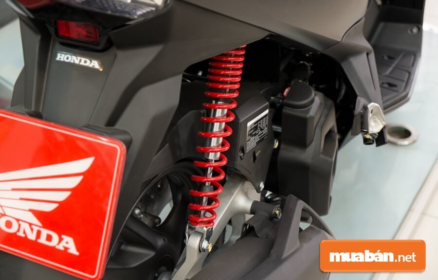 Honda Air Blade 2015 vẫn giữ nguyên động cơ công nghệ eSP-125cc, 4 kỳ, xy-lanh đơn. 