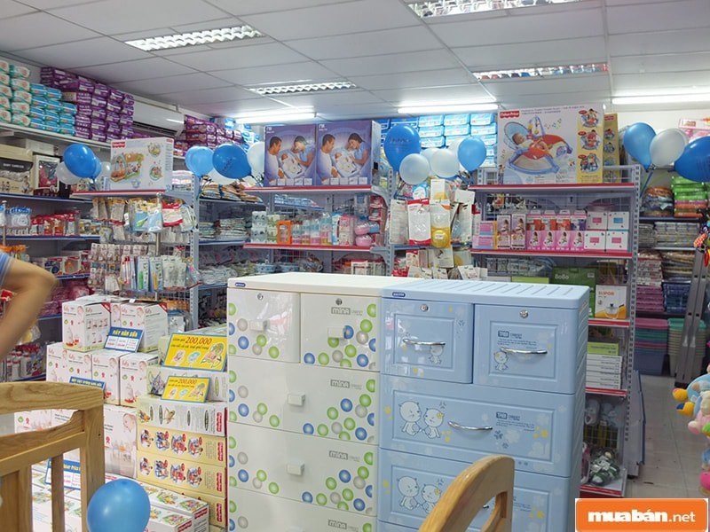 Rất nhiều cửa hàng bán đồ trẻ sơ sinh được mở ra trên toàn quốc