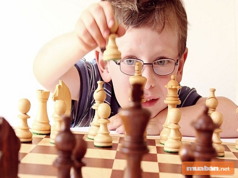 Hãy dạy con học cờ vua từ sớm nhé
