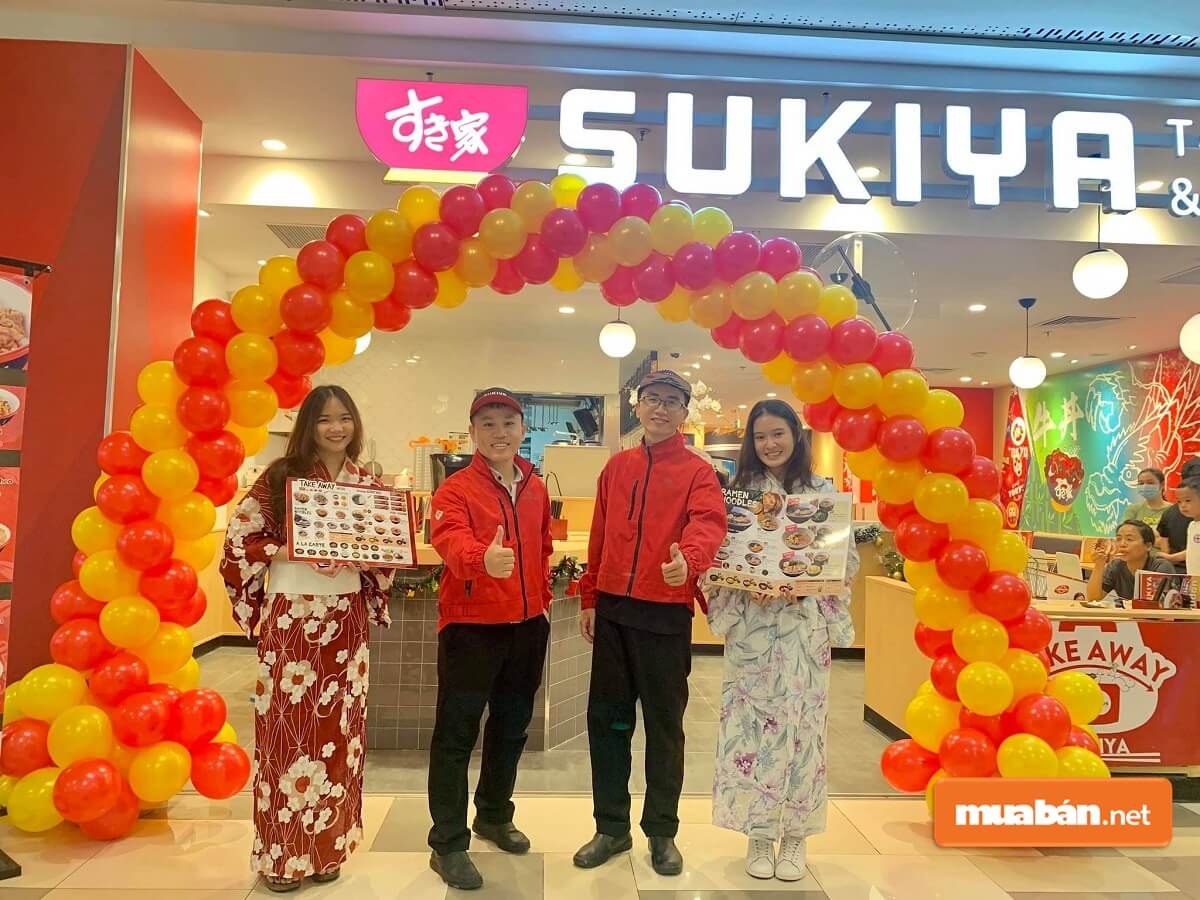 Các chi nháCác chi nhánh của nhà hàng Sukiya tại TPHCM mở cửa xuyên Tết để phục vụ khách hàngnh của nhà hàng Sukiya tại TPHCM mở cửa xuyên Tết