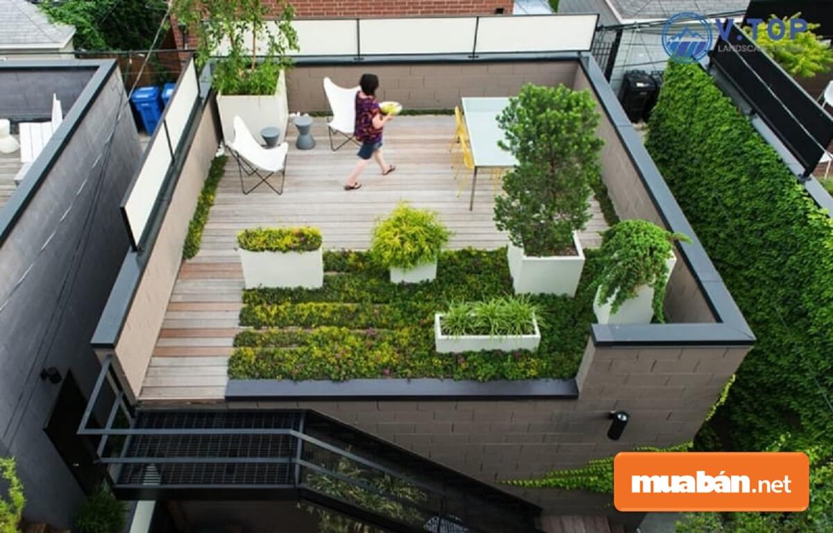 Những khu vườn trên sân thượng có diện tích nhỏ hơn. Do đó, cần có sự cân nhắc và lựa chọn những tiểu cảnh phù hợp.
